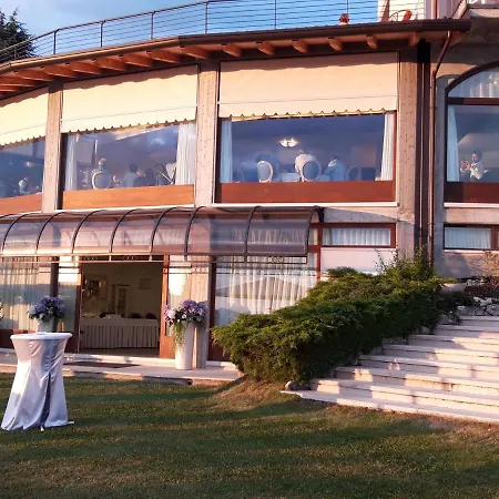 Hotel Laguna 3*