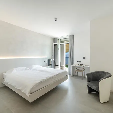 Laguna 3* Pai